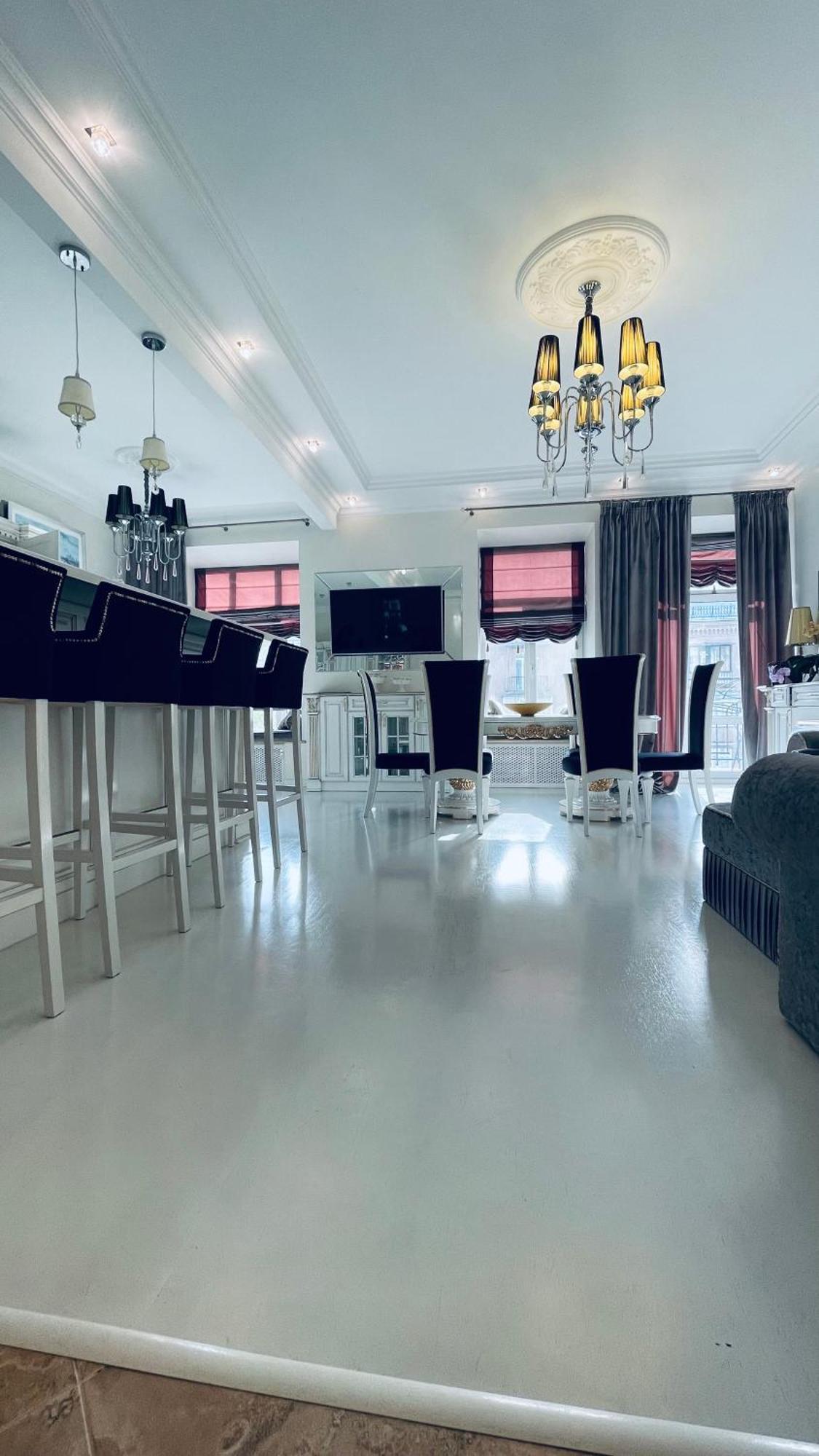 Luxury Design Apartments In The Center Of Kiev Exterior photo