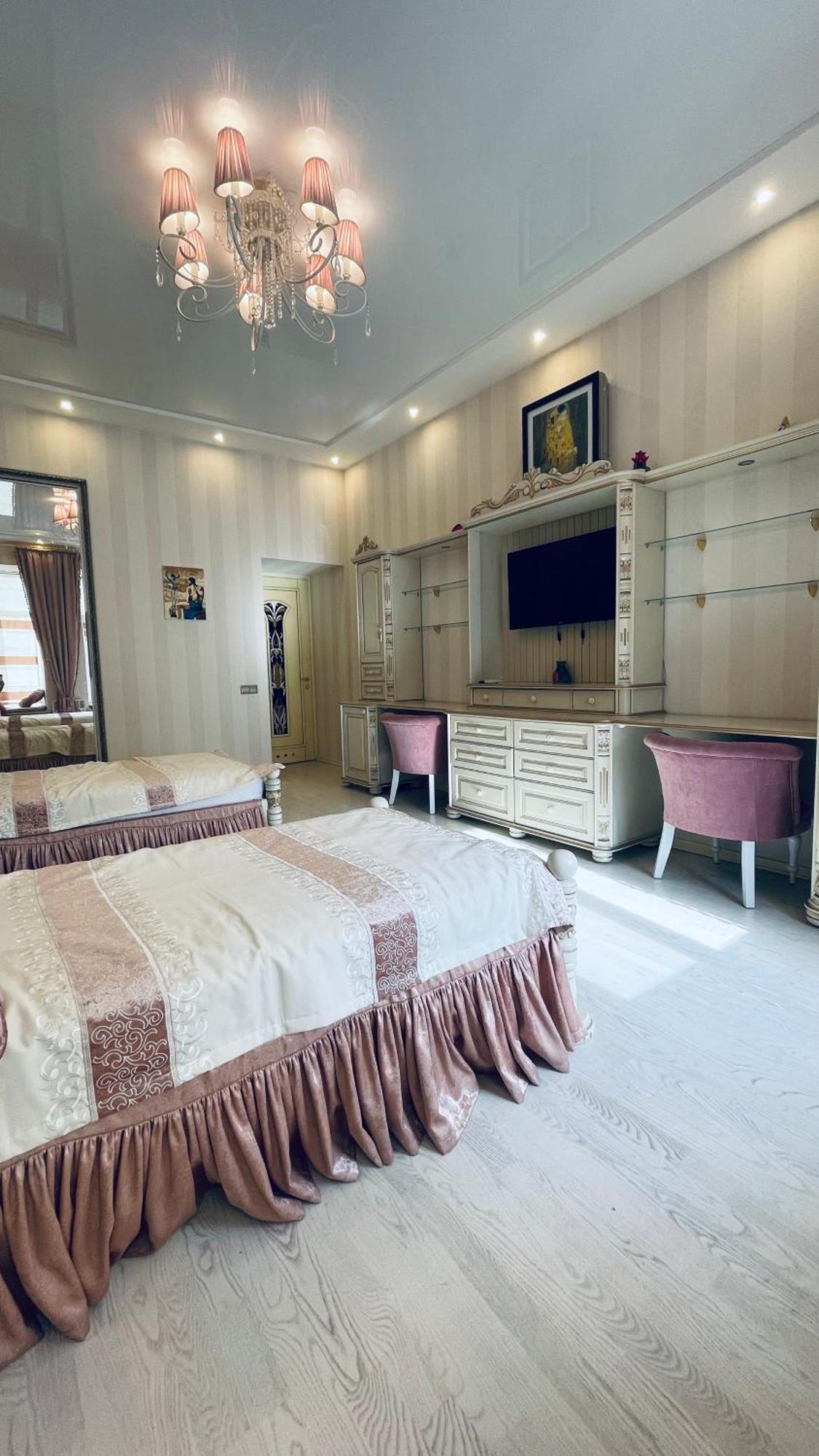 Luxury Design Apartments In The Center Of Kiev Exterior photo