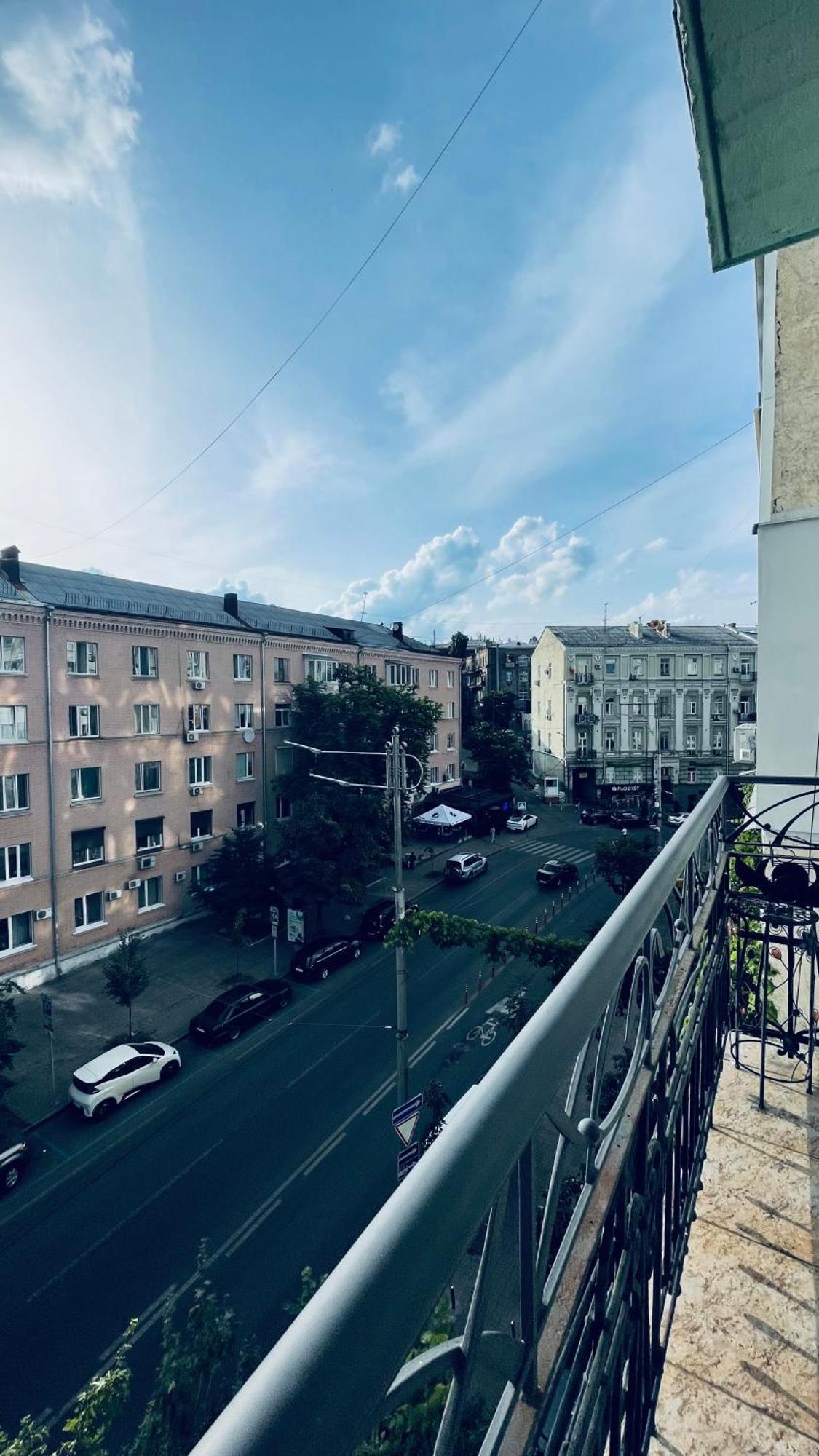 Luxury Design Apartments In The Center Of Kiev Exterior photo